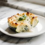 Een heerlijke courgette gratin bereid in de airfryer.