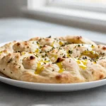 Heerlijke focaccia in de airfryer, perfect krokant en luchtig.