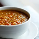 Heerlijke linzensoep bereid in de airfryer.