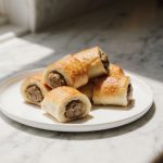 Een heerlijk worstenbroodje bereid in de airfryer.